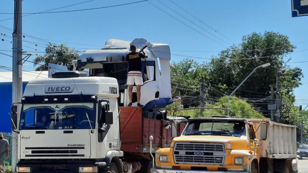 Peligroso corte de cables sobre Tissera