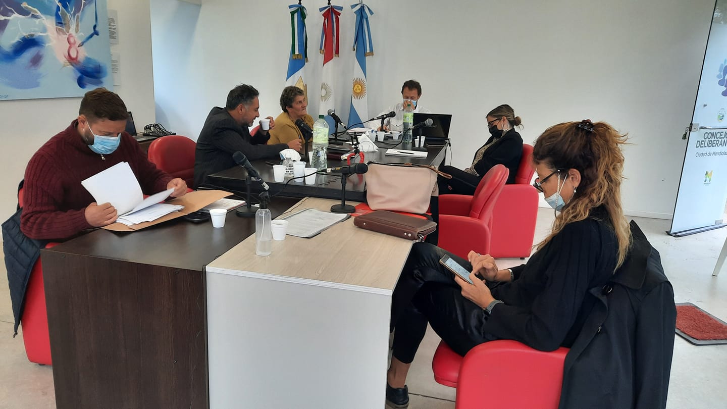 La Información en Mendiolaza en Negativo