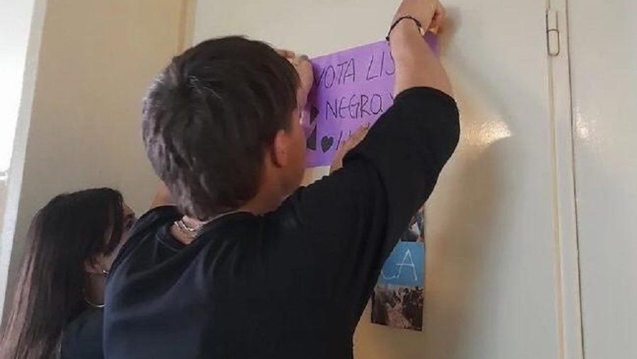 Estudiantes organizados en Mendiolaza afiche