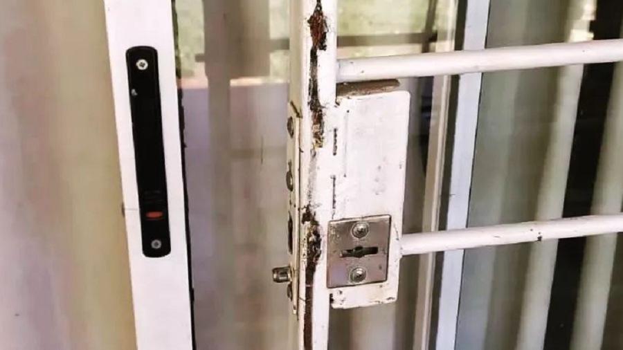 Inseguridad en Centro de Mendiolaza puerta