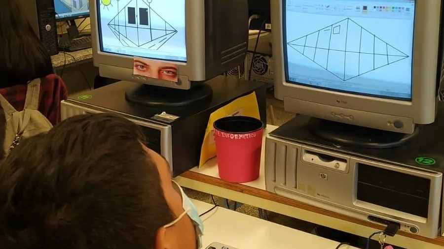 La escuela con presencialidad plena en Mendiolaza tecnologia