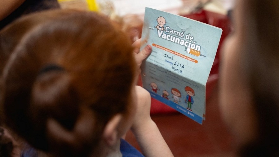 Seguirán vacunando en MendiolazaNena-carne-vacunacion