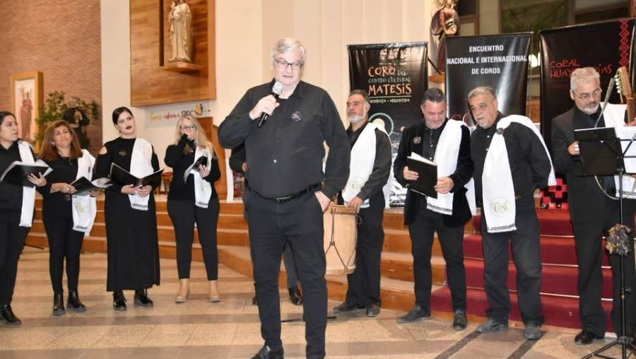 Con Mendiolaza en la voz