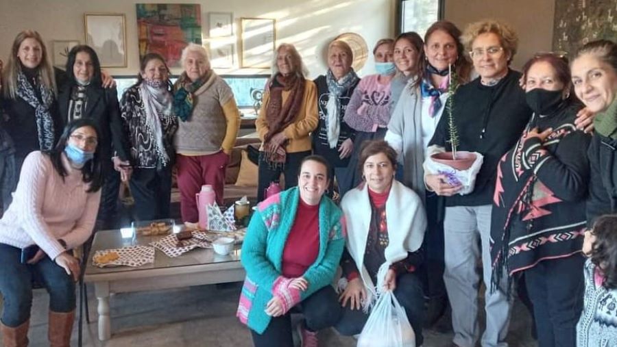 Agricultura y familia en Mendiolaza reunion de mujeres