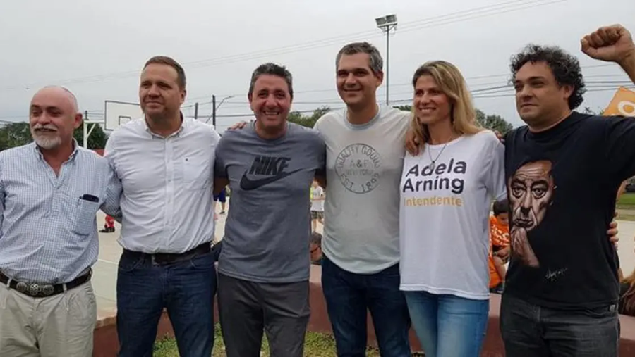 Exposición de candidatos en la plaza de El Talar. Olmedo, Martínez Dalke, Salibi, Grunhaut, Arning y Atencio
