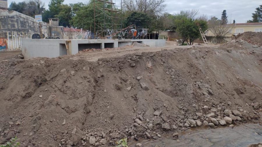 Denuncia por cloacas que sirven a Mendiolaza - Estacion de bombeo en Villa Allende