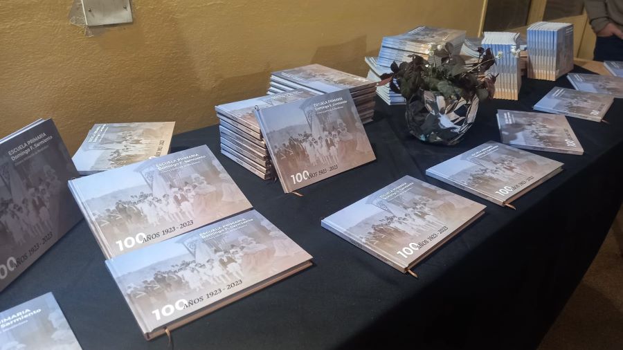 Presentaron el libro sobre escuela de Mendiolaza