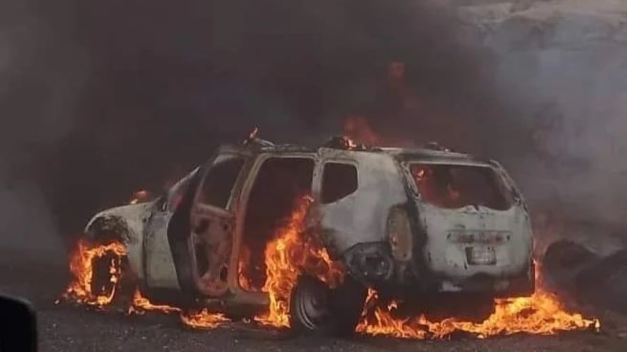 Incendio de un auto en Altas Cumbres