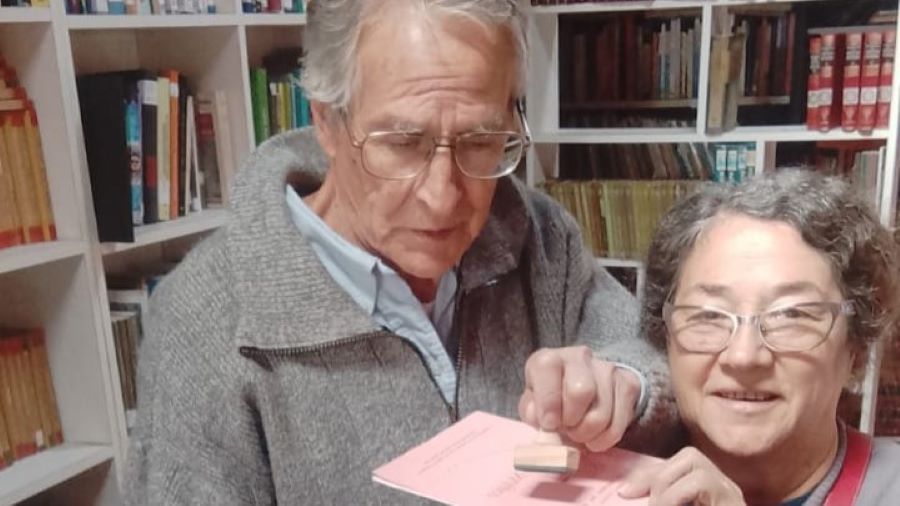 Laura Castagno en la Biblioteca Popular Sayana